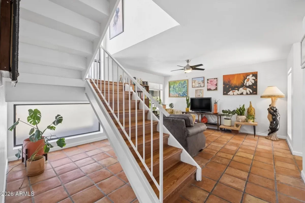 2BR Townhouse for Sale in Phoenix, AZ