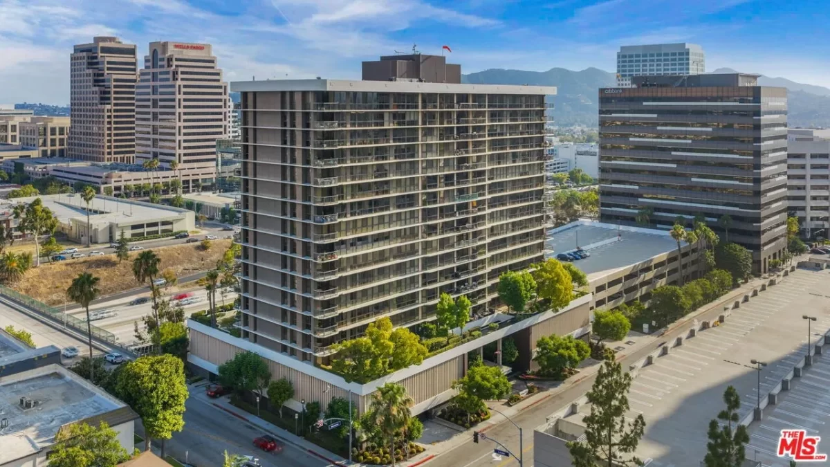 2BR Condo for Sale in Glendale, CA