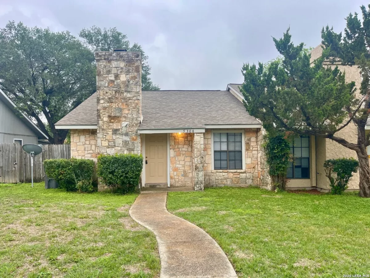 2BR House for Rent in San Antonio, TX
