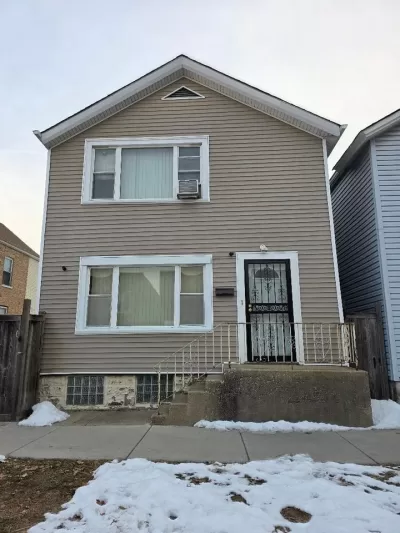 2BR House for Rent in Chicago, IL