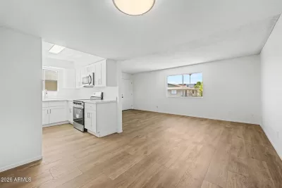 2BR Townhouse for Sale in Phoenix, AZ