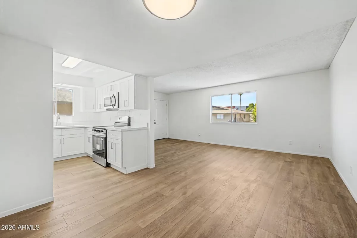 2BR Townhouse for Sale in Phoenix, AZ