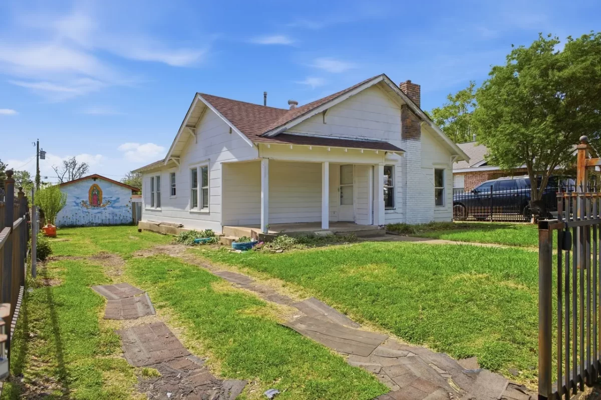 2BR House for Sale in Dallas, TX