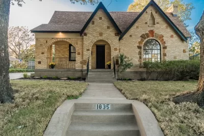 2BR House for Rent in Dallas, TX