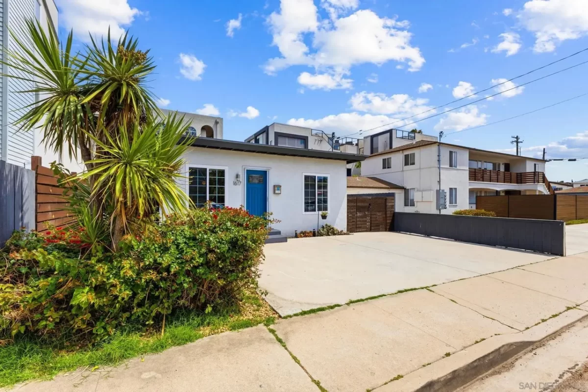 2BR House for Sale in San Diego, CA