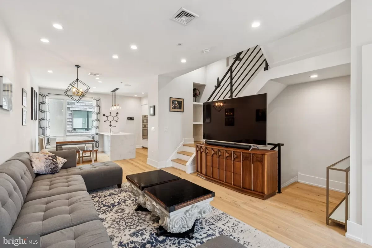 4BR Townhouse for Sale in Philadelphia, PA