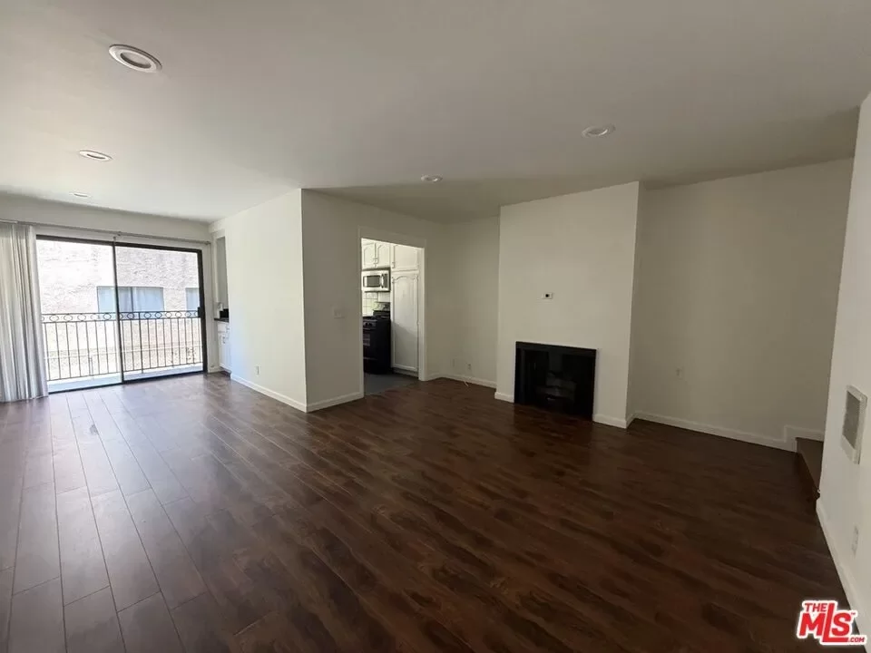 1BR Townhouse for Rent in Los Angeles, CA