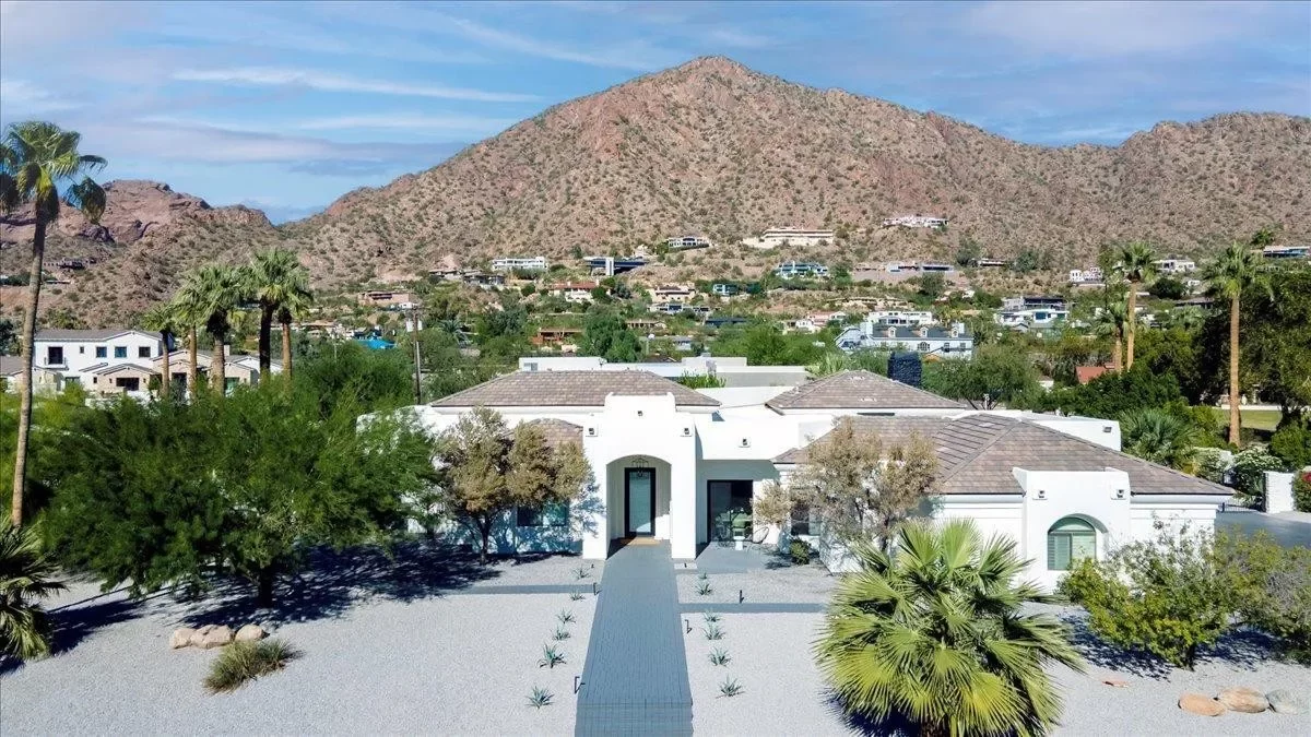 5BR House for Rent in Phoenix, AZ