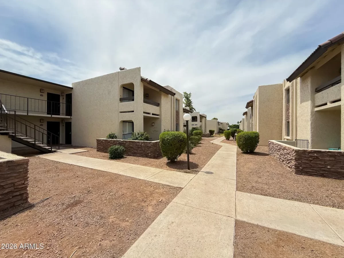 2BR Townhouse for Sale in Phoenix, AZ