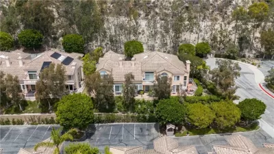 3BR Townhouse for Sale in Glendale, CA