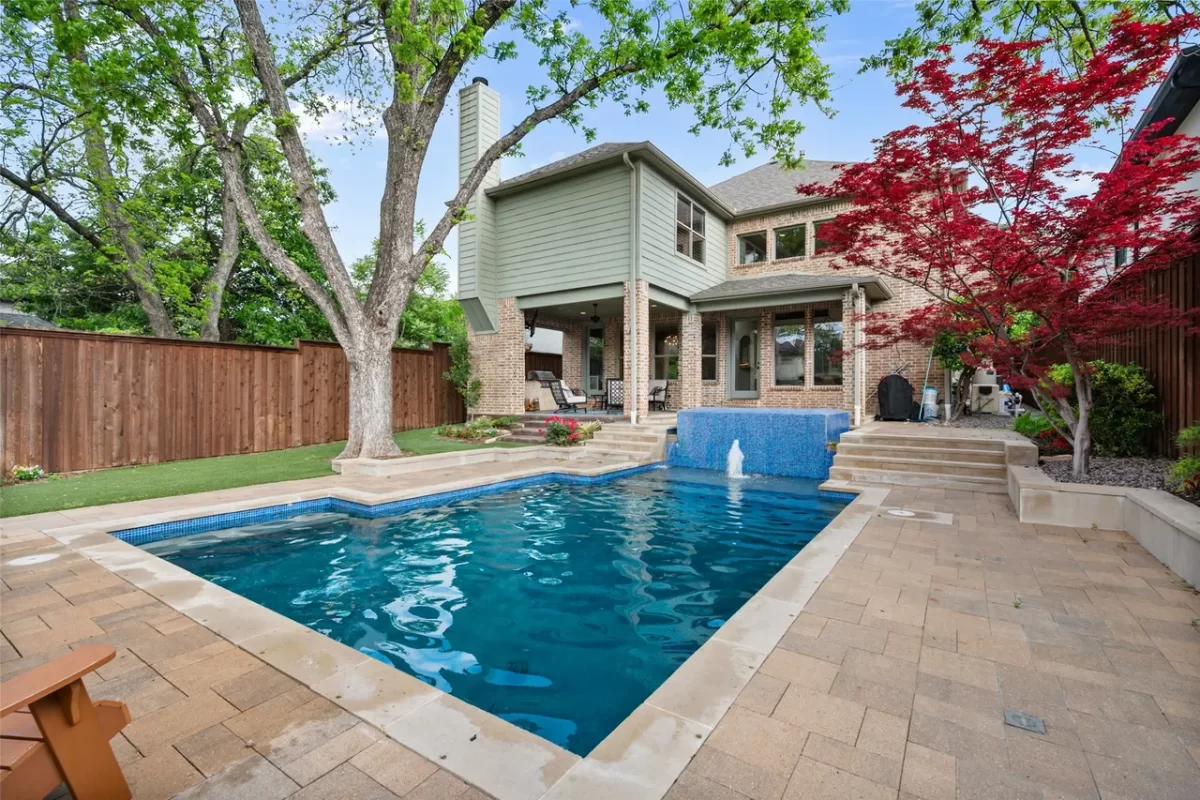 4BR House for Sale in Dallas, TX