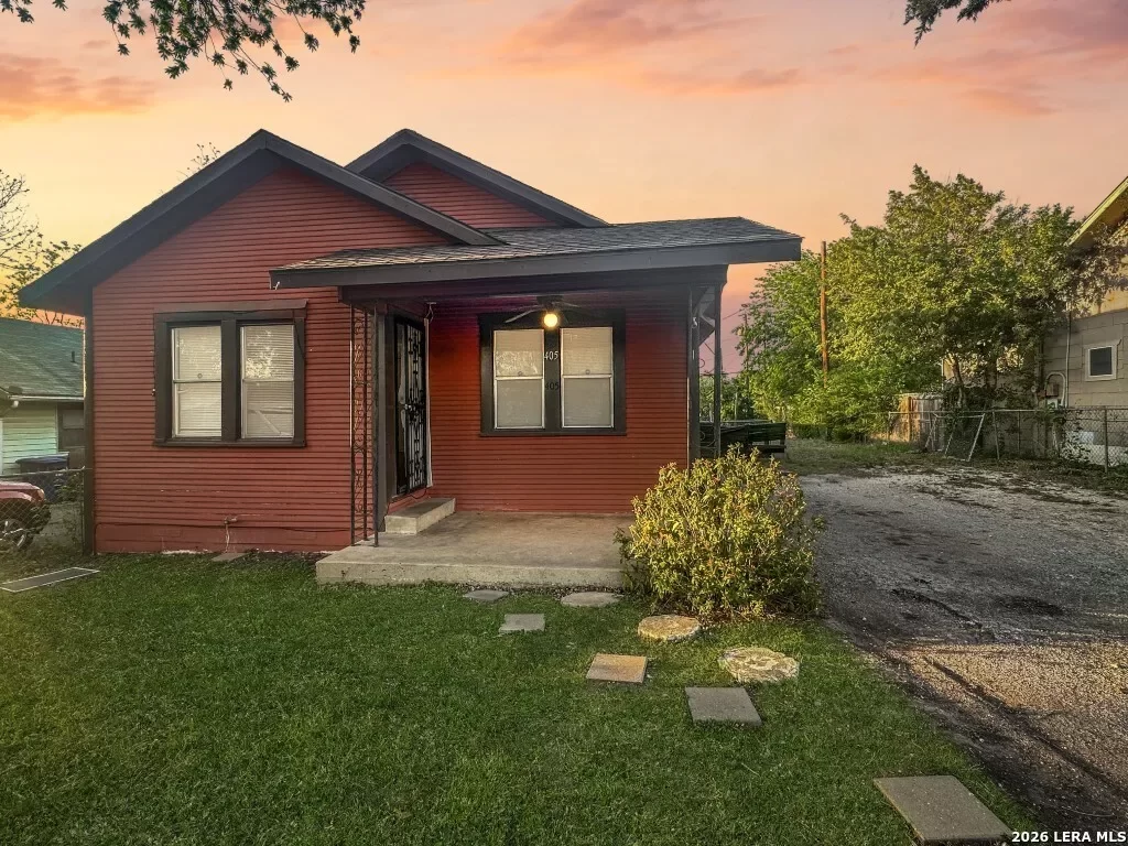 2BR House for Sale in San Antonio, TX