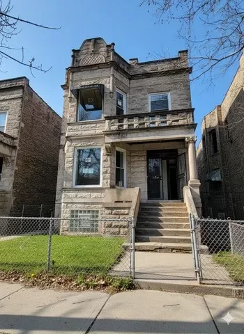 2BR House for Rent in Chicago, IL