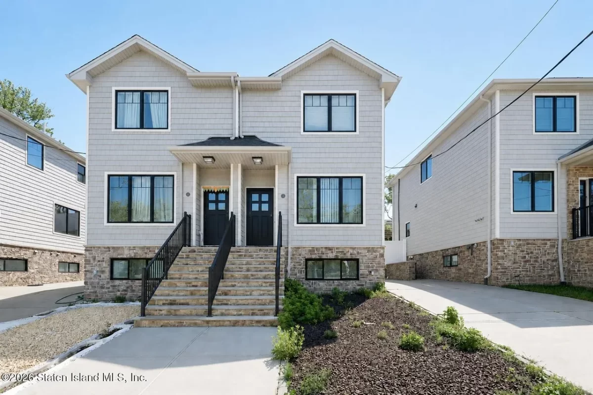 3BR House for Sale in Staten Island, NY