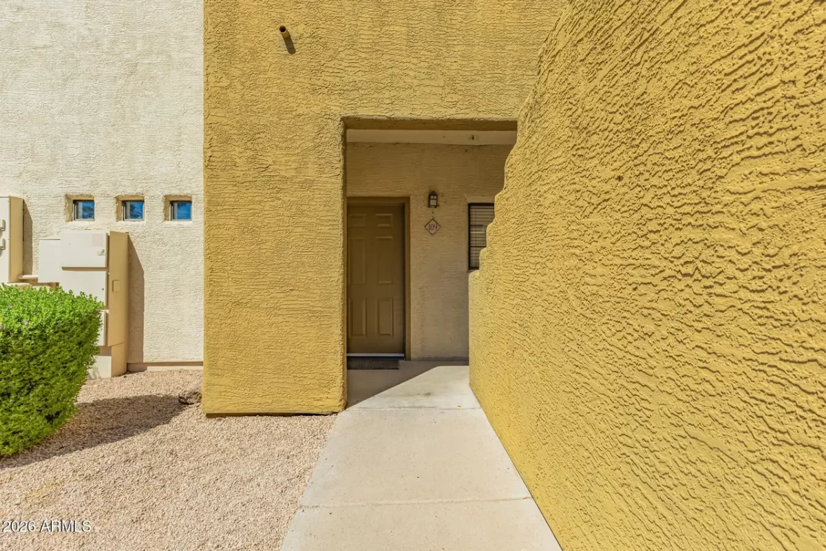 2BR Condo for Sale in Phoenix, AZ
