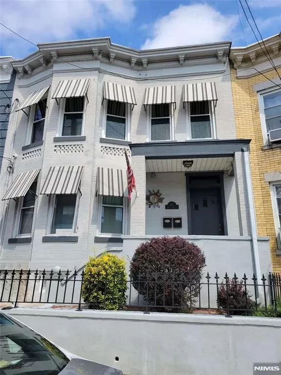 2BR Multi-Family for Rent in Fairview, NJ