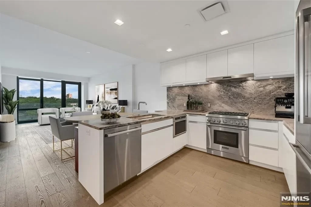 2BR Condo for Sale in Cliffside Park, NJ