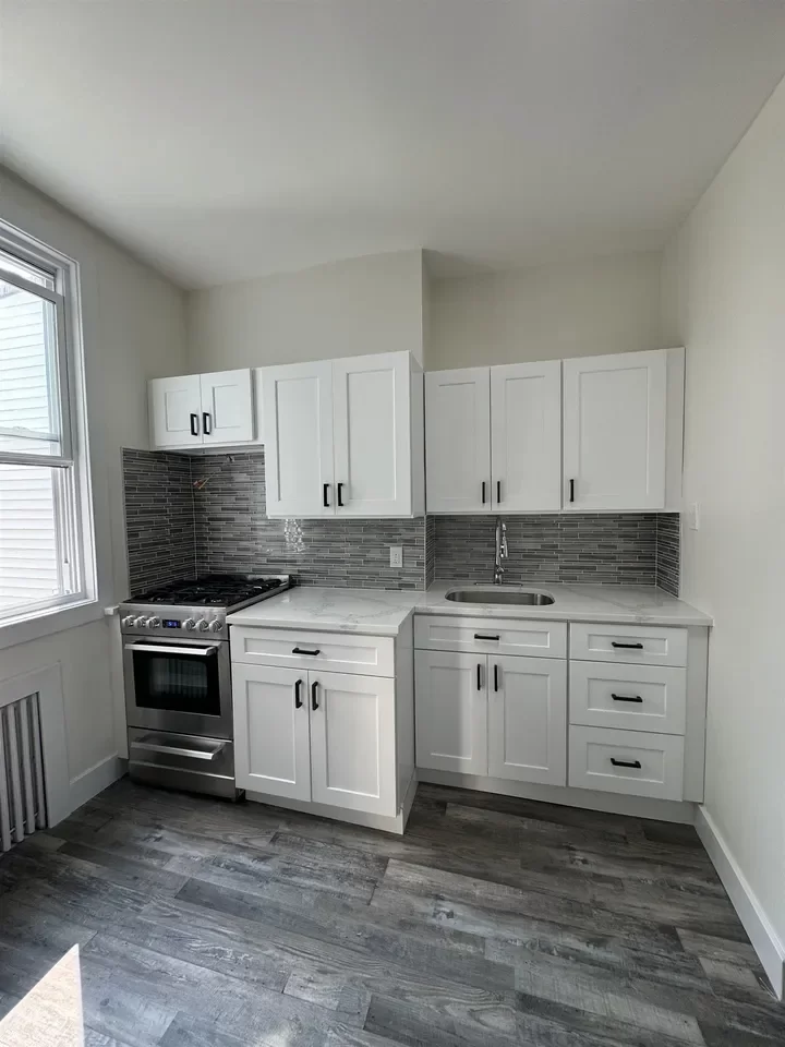 3BR Multi-Family for Rent in West New York, NJ
