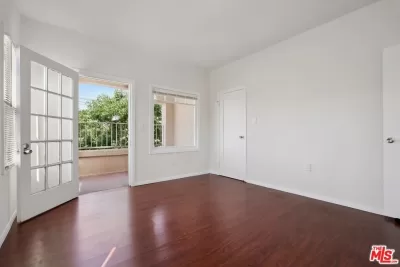 2BR Apartment for Rent in Los Angeles, CA