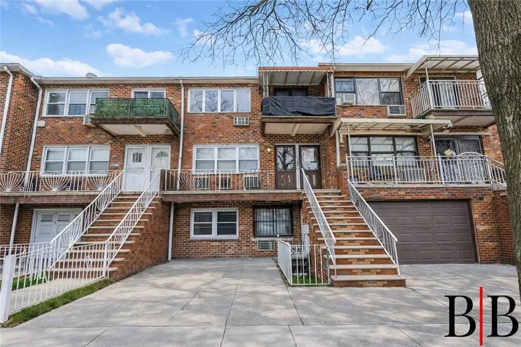 8BR Multi-Family for Sale in Brooklyn, NY