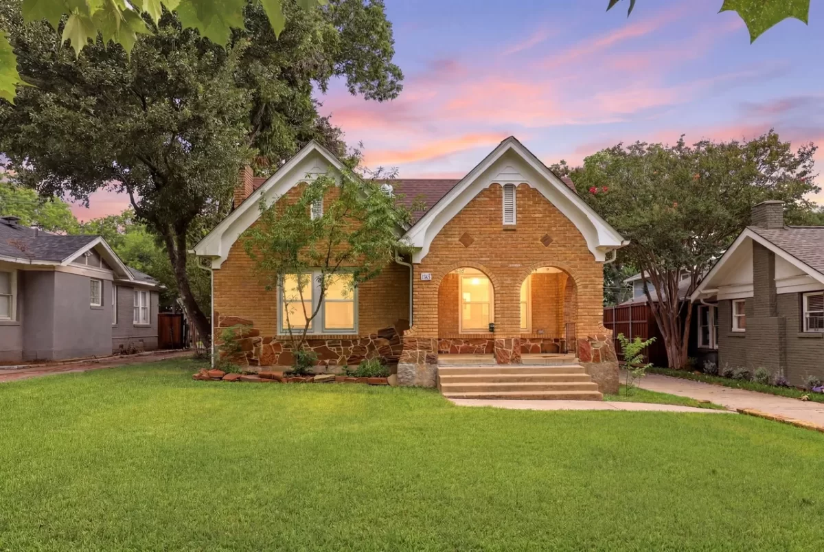 2BR House for Sale in Dallas, TX