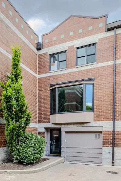 3BR Condo for Sale in Chicago, IL