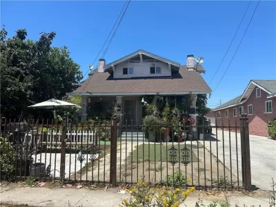 6BR Multi-Family for Sale in Los Angeles, CA