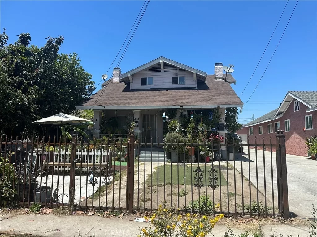 6BR Multi-Family for Sale in Los Angeles, CA