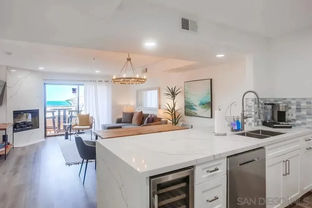 2BR Condo for Rent in La Jolla, CA