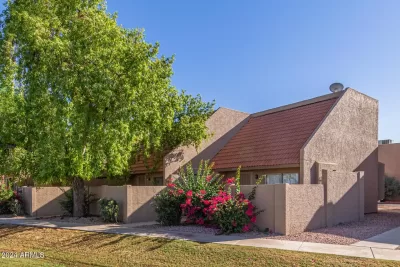 2BR Townhouse for Sale in Glendale, AZ