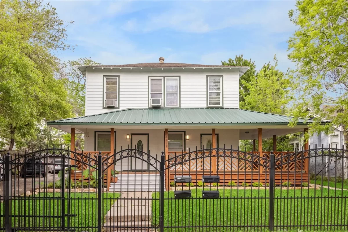 2BR Multi-Family for Sale in Houston, TX