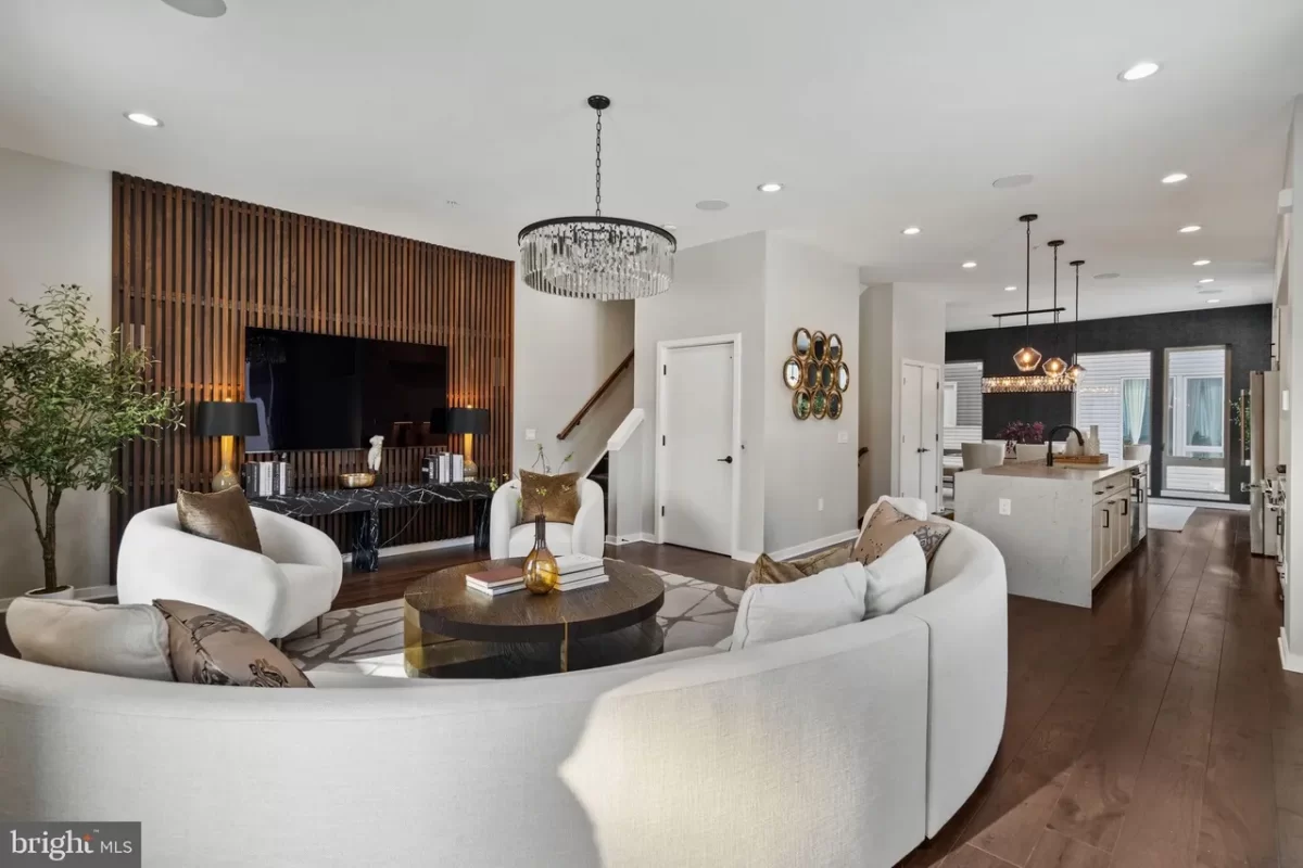 5BR Townhouse for Sale in Philadelphia, PA