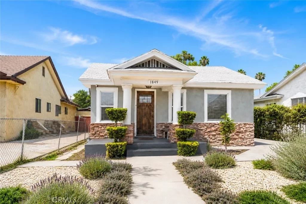 3BR House for Sale in Los Angeles, CA