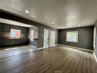 4BR House for Sale in Los Angeles, CA