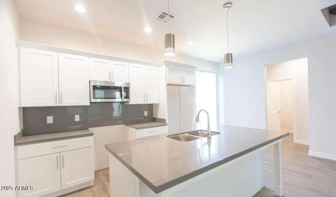3BR Townhouse for Rent in Phoenix, AZ