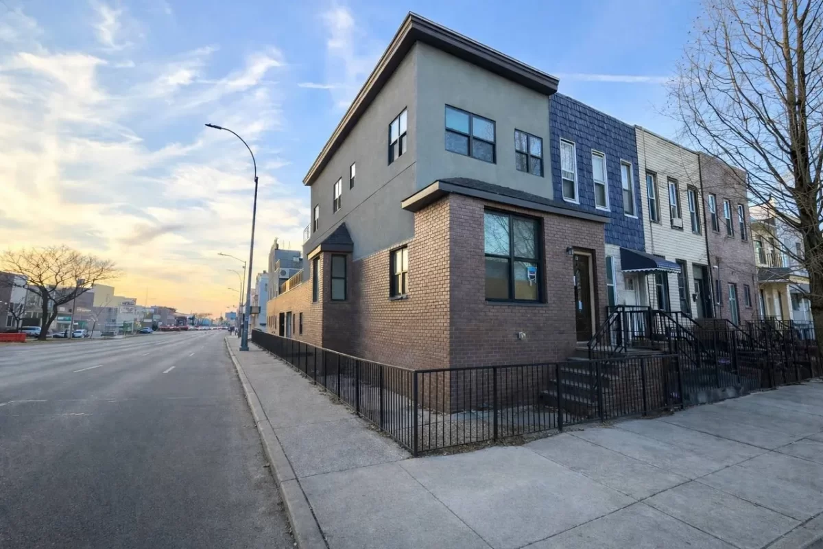 5BR Multi-Family for Sale in Brooklyn, NY