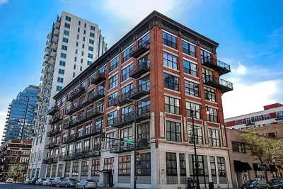1BR Condo for Sale in Chicago, IL