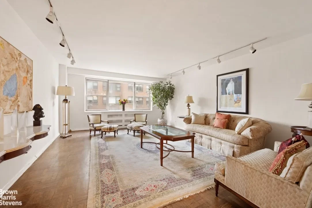 3BR Multi-Family for Sale in Manhattan, NY
