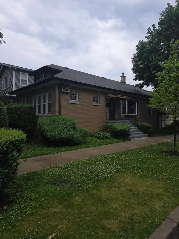 3BR House for Sale in Chicago, IL