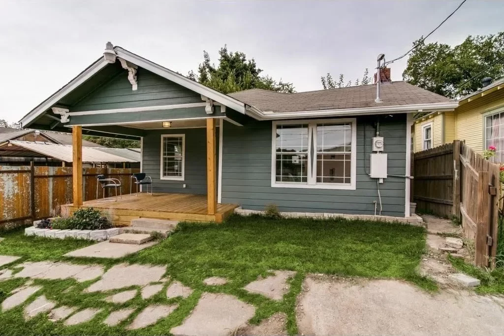 2BR House for Sale in Dallas, TX