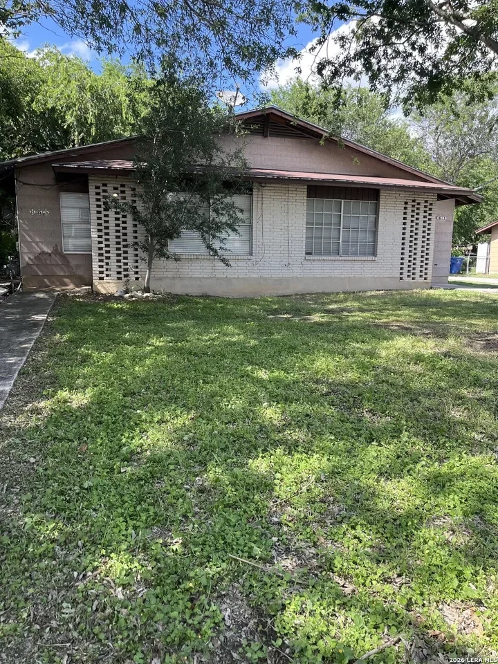 2BR House for Rent in San Antonio, TX