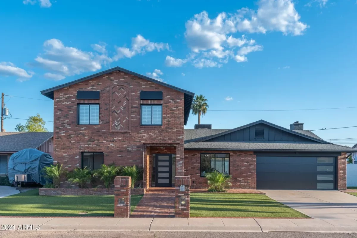 6BR House for Sale in Phoenix, AZ