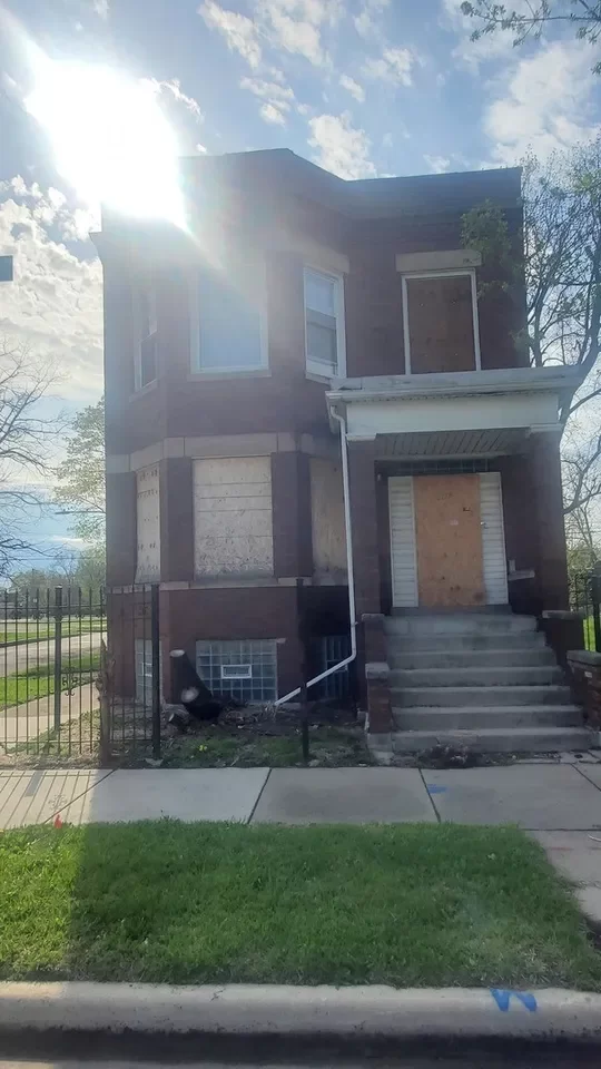 7BR Multi-Family for Sale in Chicago, IL