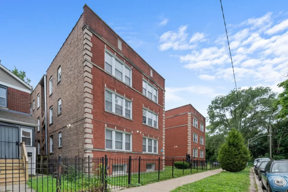2BR Condo for Sale in Chicago, IL