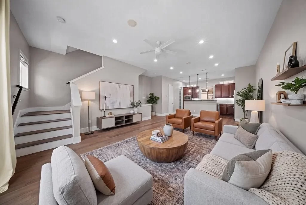 2BR Townhouse for Sale in Dallas, TX