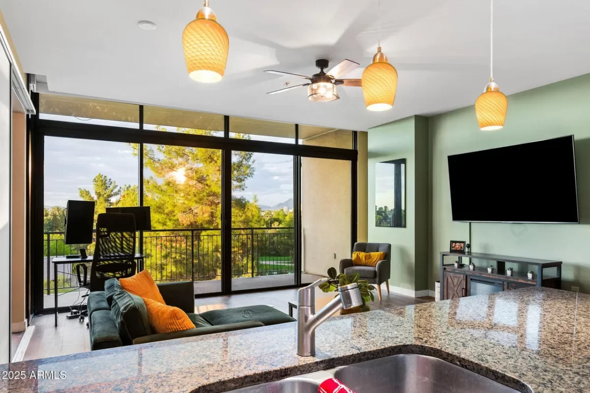 1BR Condo for Sale in Phoenix, AZ