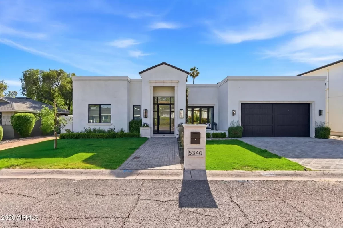4BR House for Sale in Phoenix, AZ