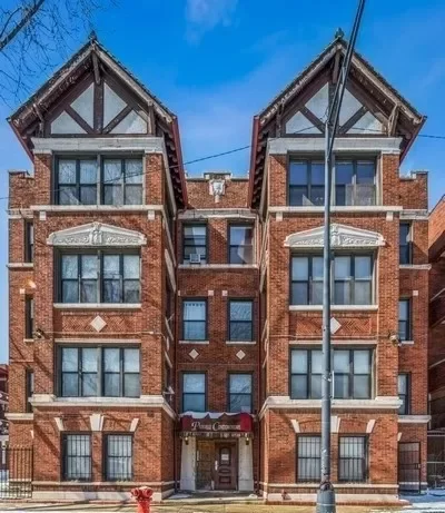 2BR House for Rent in Chicago, IL