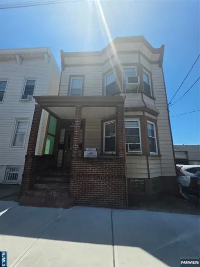 2BR Multi-Family for Rent in West New York, NJ