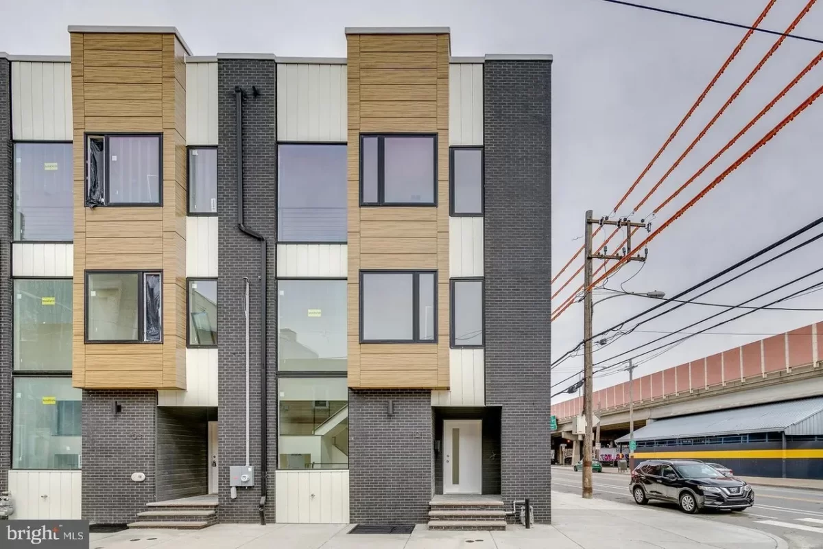 4BR Townhouse for Sale in Philadelphia, PA